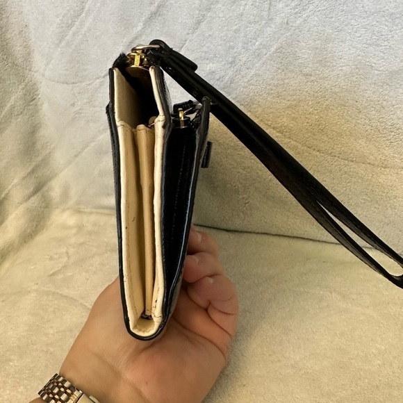 $229 Kate Spade Layton Bow Wallet Wristlet. - Picture 6 of 16